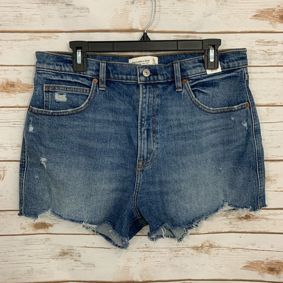 Abercrombie & Fitch Pants - Abercrombie & Fitch NWT Ultra High Rise Mom Short